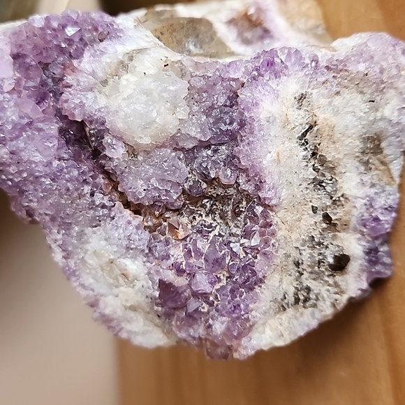 Beautiful amethyst cluster - Picture 3 of 14